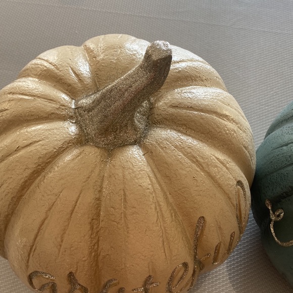 Fall Pumpkin Decor - Picture 2 of 5